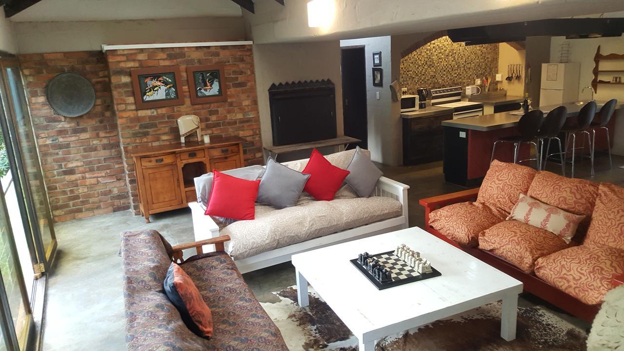Hornbill House Self Catering Accommodation Hermanus Exteriör bild