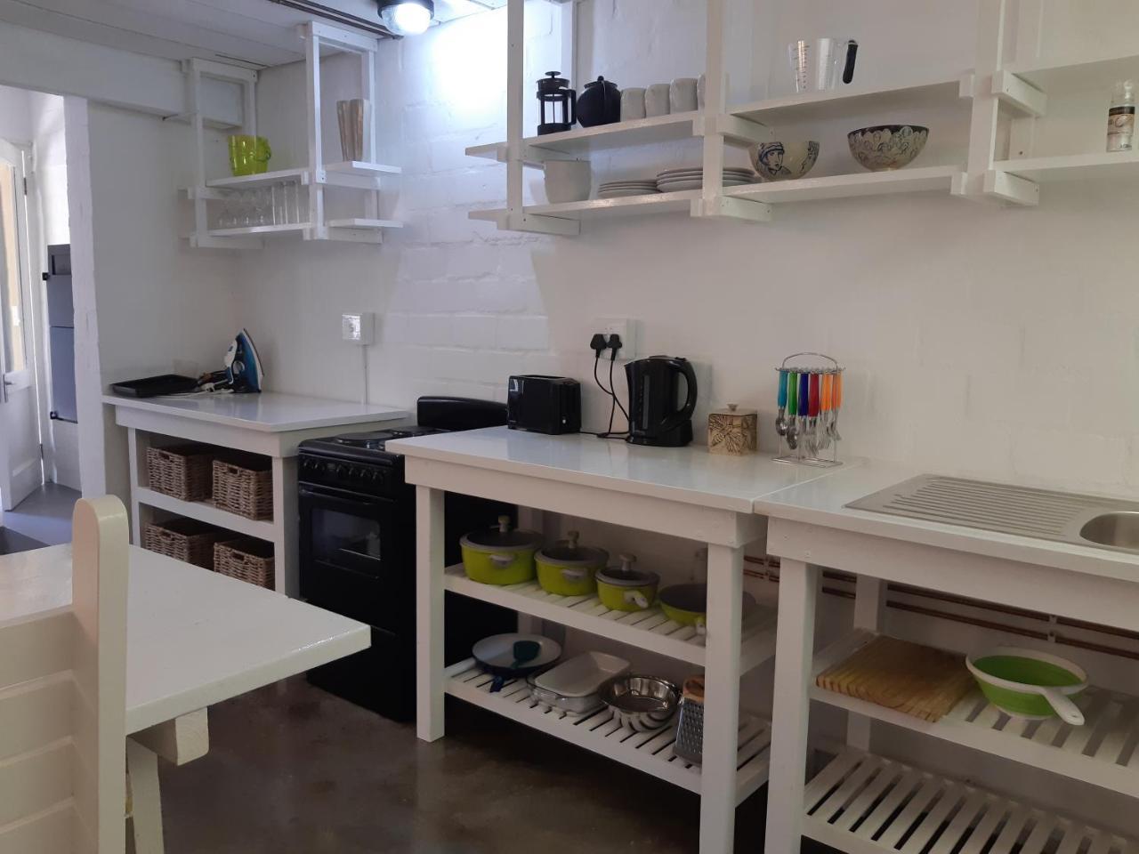Hornbill House Self Catering Accommodation Hermanus Exteriör bild
