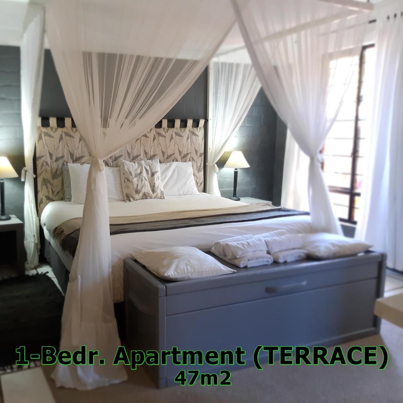 Hornbill House Self Catering Accommodation Hermanus Exteriör bild