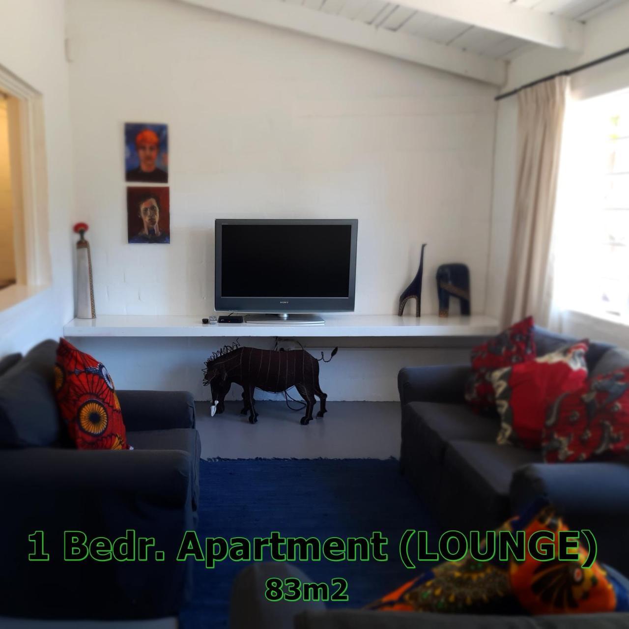 Hornbill House Self Catering Accommodation Hermanus Exteriör bild