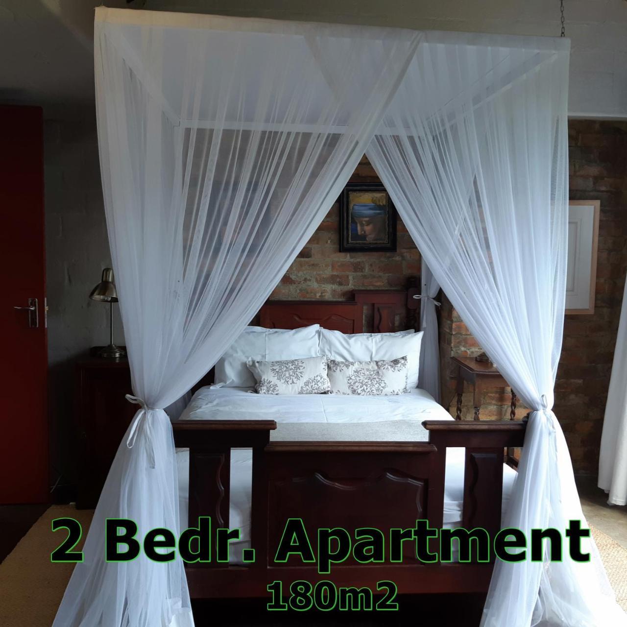 Hornbill House Self Catering Accommodation Hermanus Exteriör bild